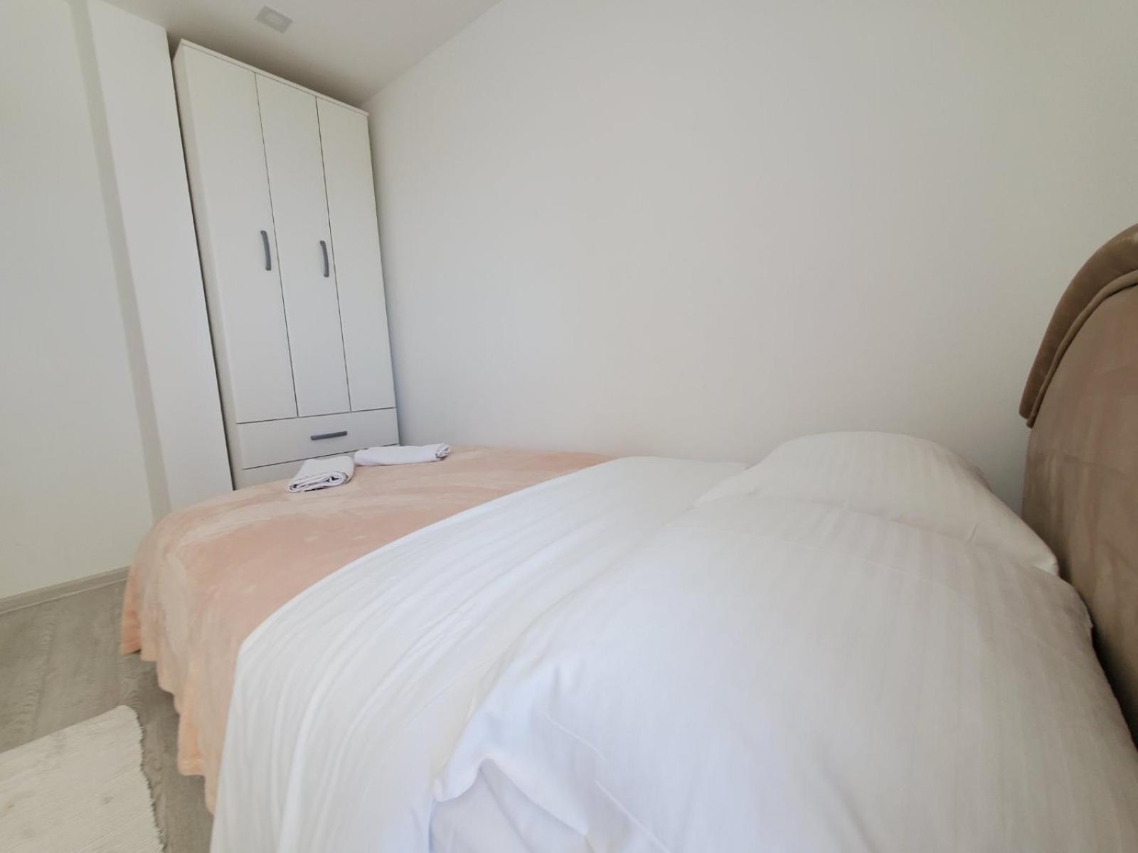Apartmani Avanti Becici Szoba fotó